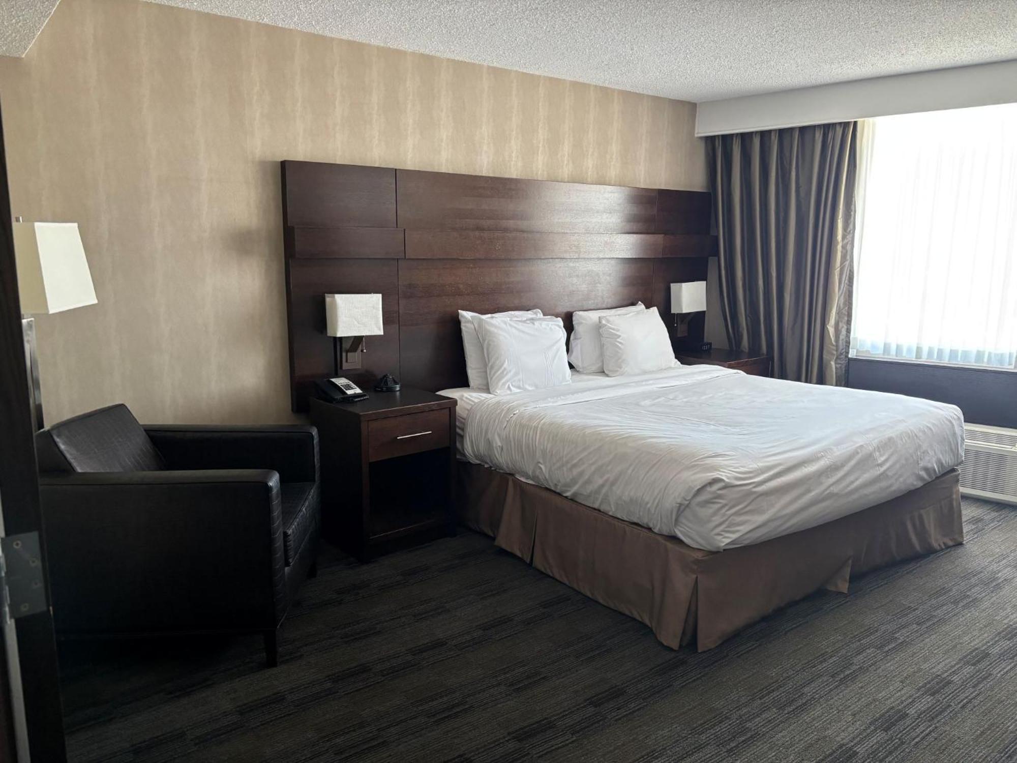 Radisson Hotel Winnipeg Downtown Exterior photo