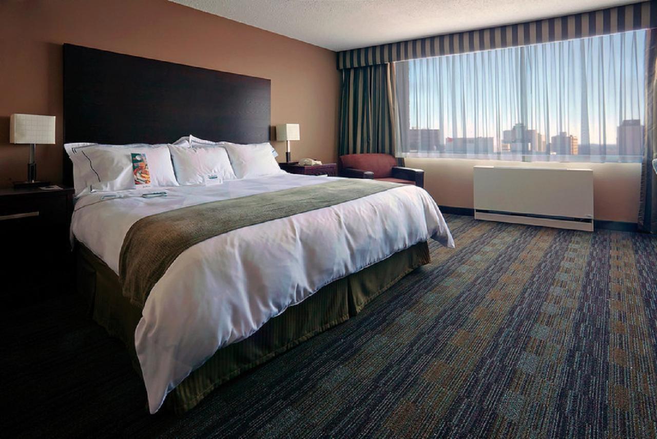 Radisson Hotel Winnipeg Downtown Exterior photo